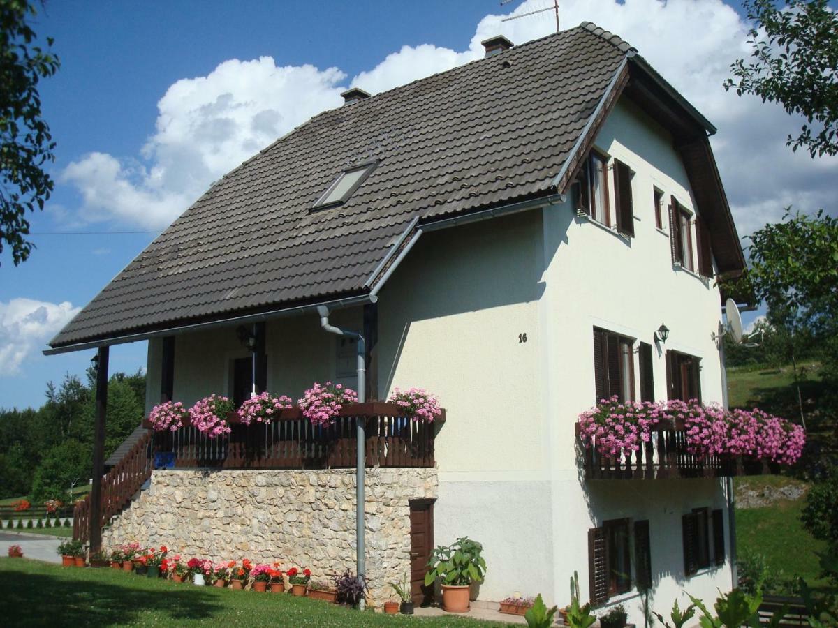 House Milan Hotell Rastovača Exteriör bild