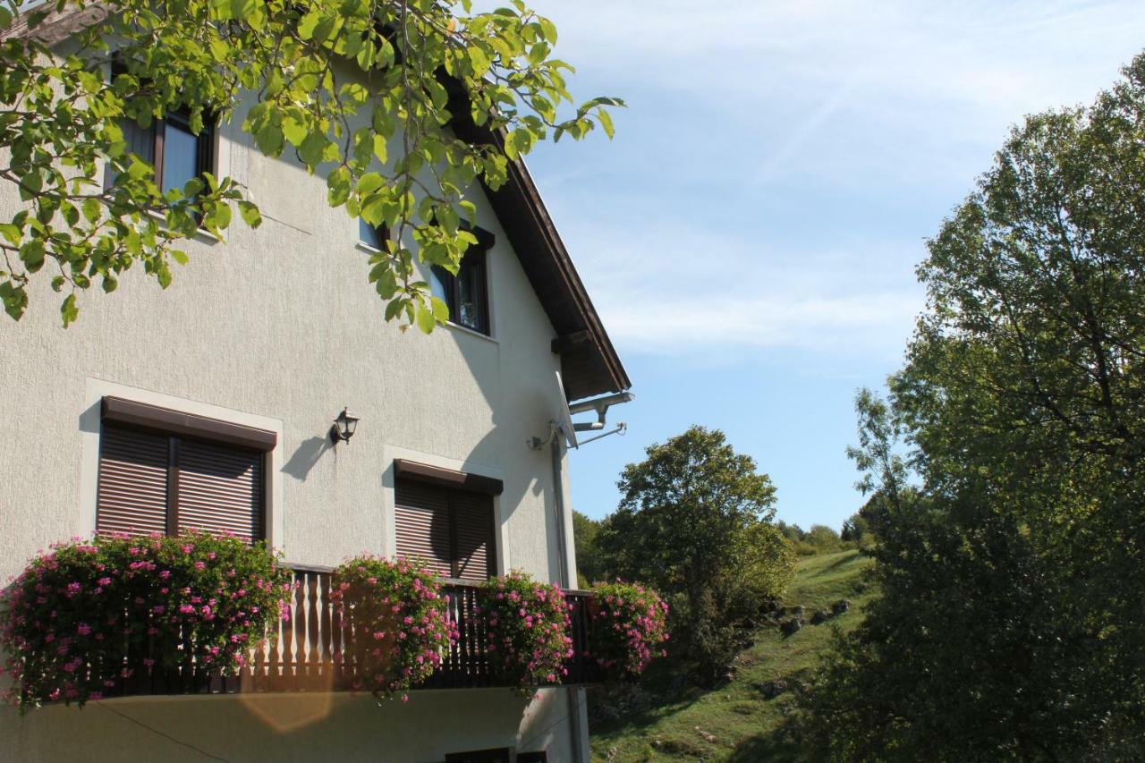 House Milan Hotell Rastovača Exteriör bild